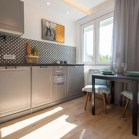 アパート Cozy By Ivanka Design