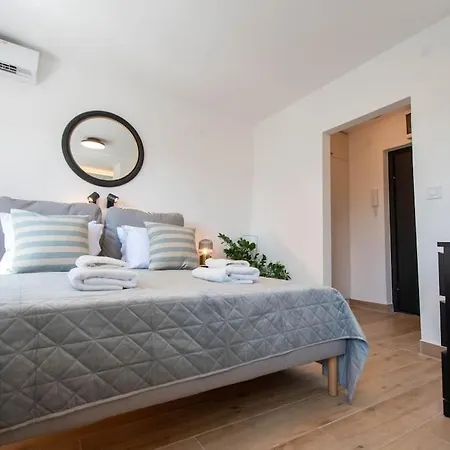 Cozy By Ivanka Design アパート *