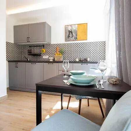 Cozy By Ivanka Design ノヴィ・サド