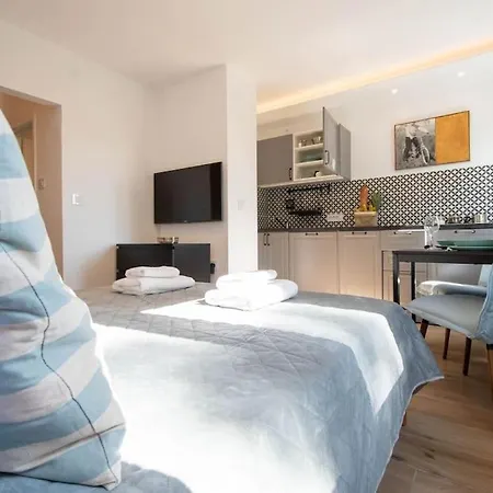 Cozy By Ivanka Design * ノヴィ・サド