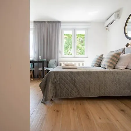 Cozy By Ivanka Design アパート ノヴィ・サド