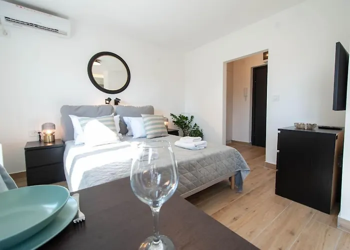 Cozy By Ivanka Design 아파트