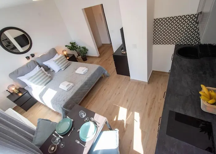 Cozy By Ivanka Design