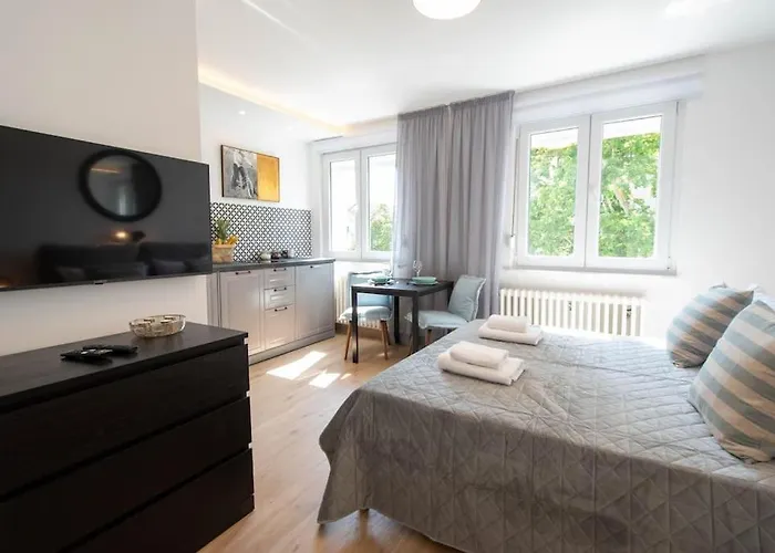 Cozy By Ivanka Design