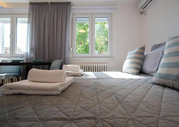 Cozy By Ivanka Design 아파트 *